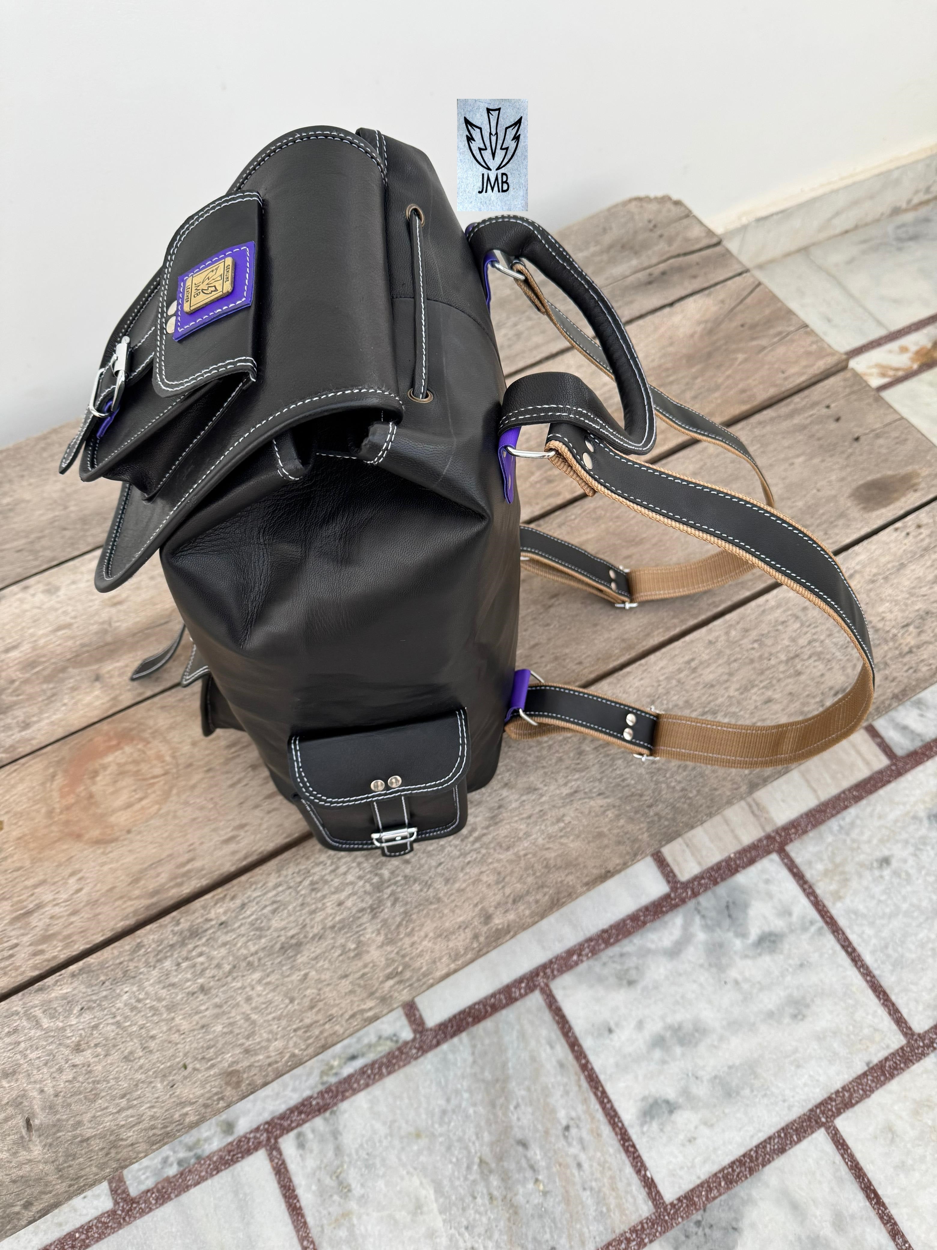 Schwarzer Unisex-Lederrucksack – 45,7 cm (18 Zoll) für Schule, Reisen und Alltag | JMB von JasolCraft